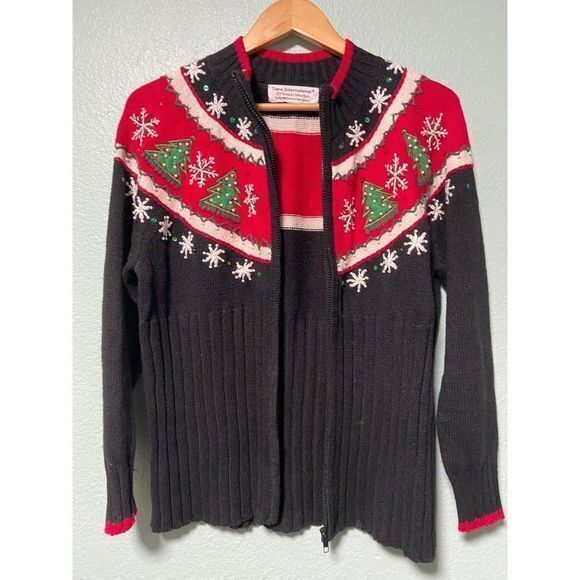 Vintage Tiara International Women’s Red and Black Christmas Sweater - Picture 5 of 8